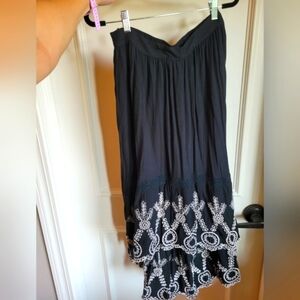 AMERICAN EAGLE Black high-low maxi skirt with embroidered detailing